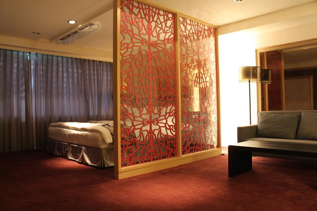 Golden Tulip Zhong Xin Hotel Taichung Eksteriør billede